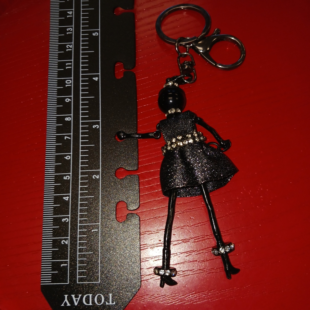 Stylish Lady Keychain - Picture 5 of 7